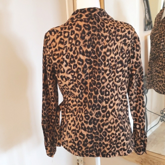 Jones New York Wrap front Blouse S EUC - Picture 3 of 9